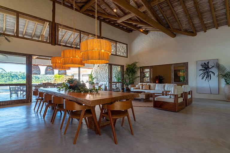 Bah074 - Imposing house over Trancoso River valley