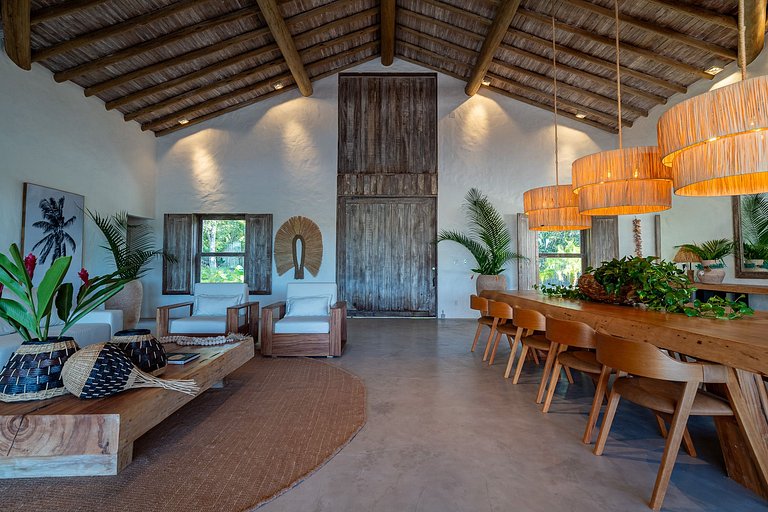 Bah074 - Imposing house over Trancoso River valley