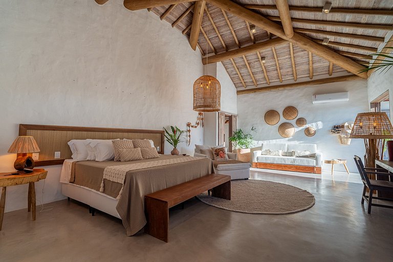 Bah074 - Imposing house over Trancoso River valley