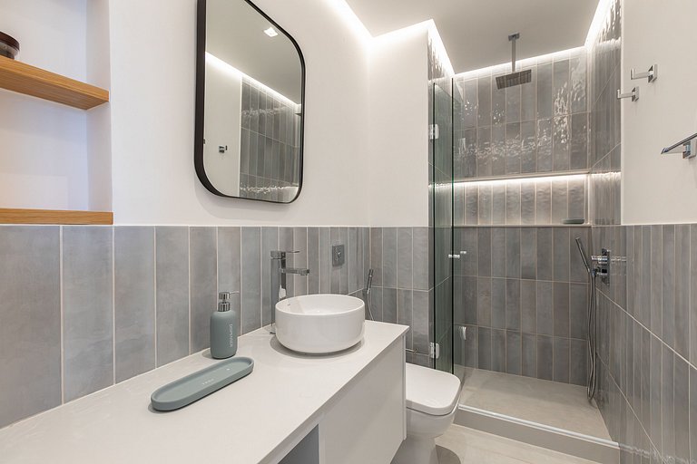 Rio008 - Penthouse for rent in Leblon