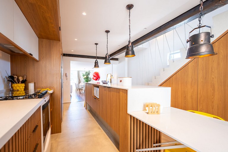 Rio210 – Penthouse dúplex de 3 dormitorios en alquiler a med