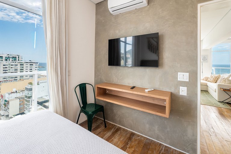 Rio089 - Triplex penthouse overlooking the sea in Ipanema