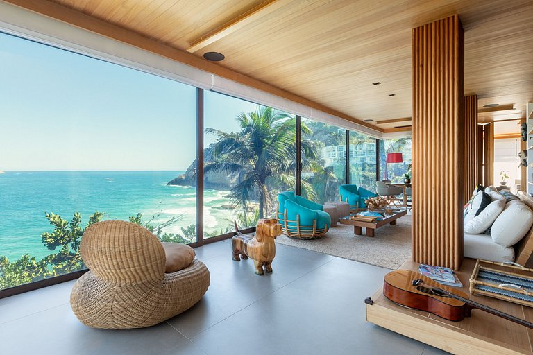 Rio025 - Stunning Beachfront Villa in Joatinga