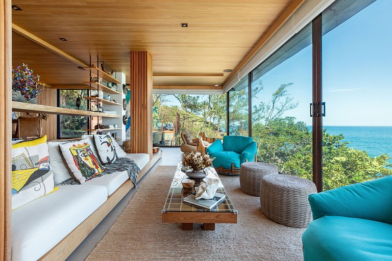 Rio025 - Stunning Beachfront Villa in Joatinga