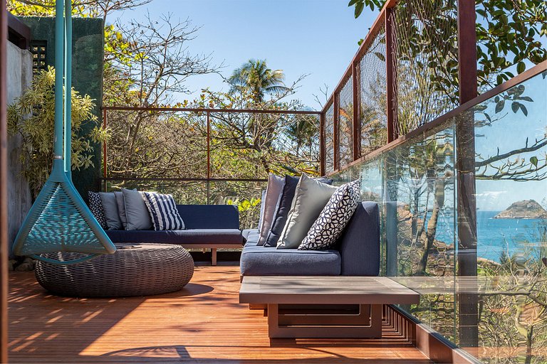 Rio025 - Stunning Beachfront Villa in Joatinga