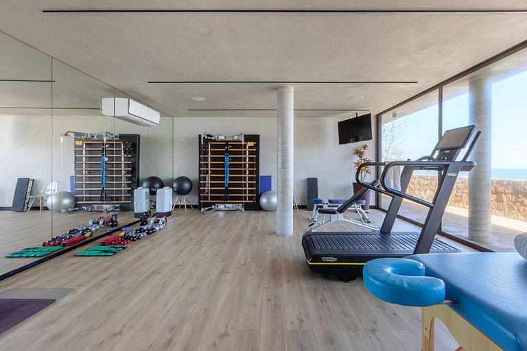 Rio025 - Stunning Beachfront Villa in Joatinga