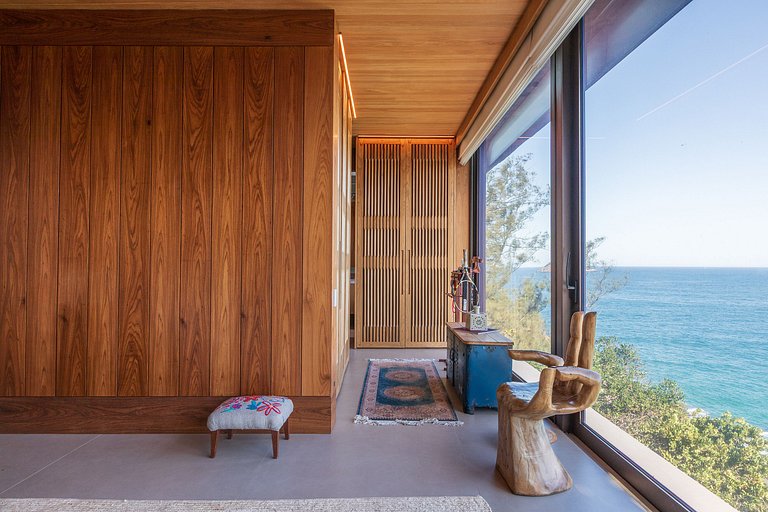 Rio025 - Stunning Beachfront Villa in Joatinga