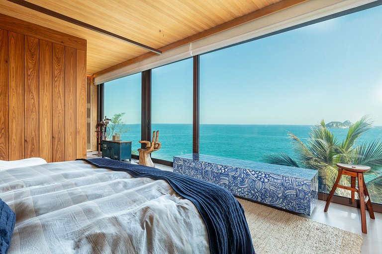 Rio025 - Stunning Beachfront Villa in Joatinga