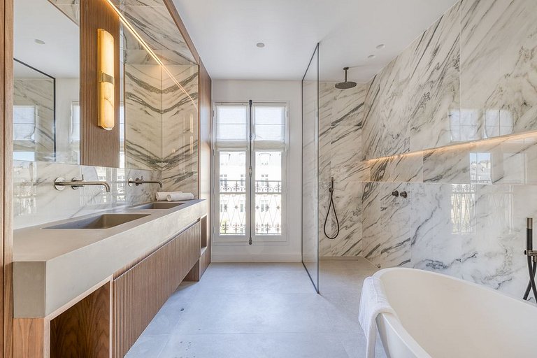 Par292 - Duplex de luxe de 5 chambres avec vues