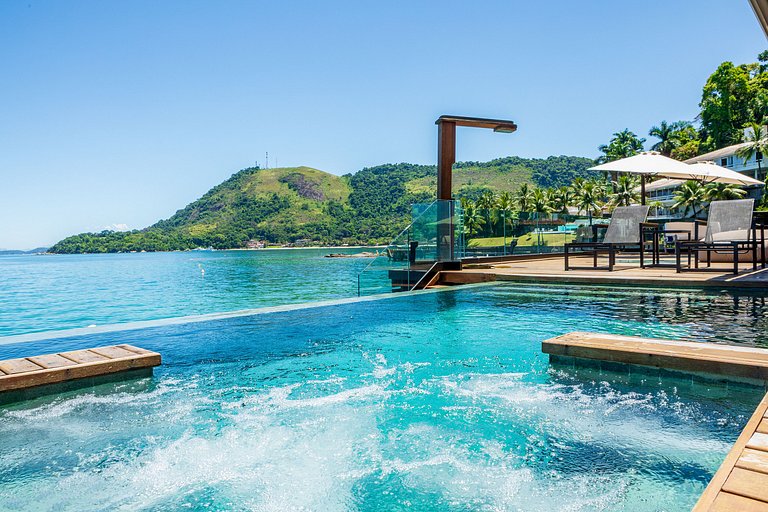 Ang064 - Luxury oceanfront villa in Angra os Reis