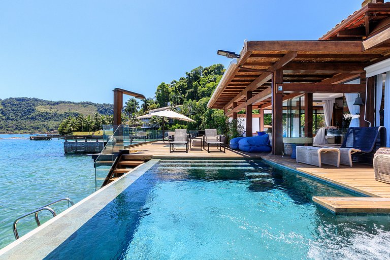 Ang064 - Maison de luxe en bord de mer à Angra dos Reis