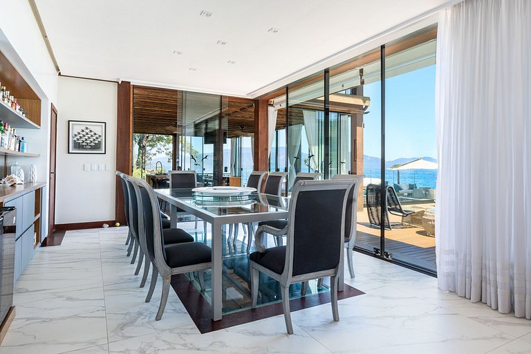 Ang064 - Maison de luxe en bord de mer à Angra dos Reis