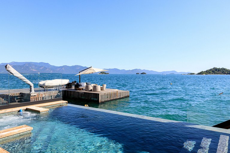 Ang064 - Luxury oceanfront villa in Angra os Reis