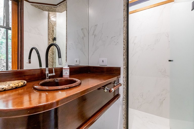 Ang064 - Casa de luxo em Angra dos Reis