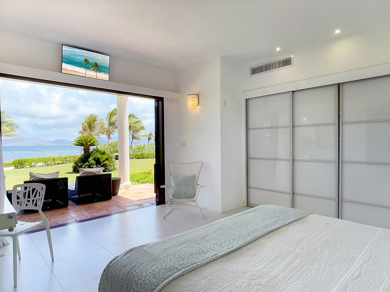 Aia004 – Elegant seafront villa in Little Harbour in Anguill