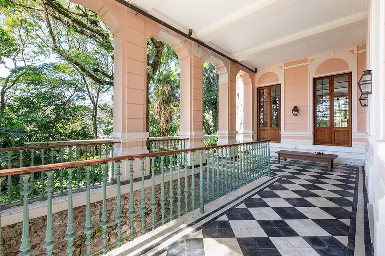 Rio013 - Vende-se imóvel histórico no Jardim Botânico