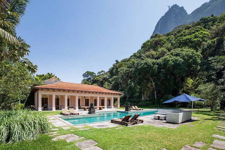 Rio013 - Luxury mansion with pool in Rio