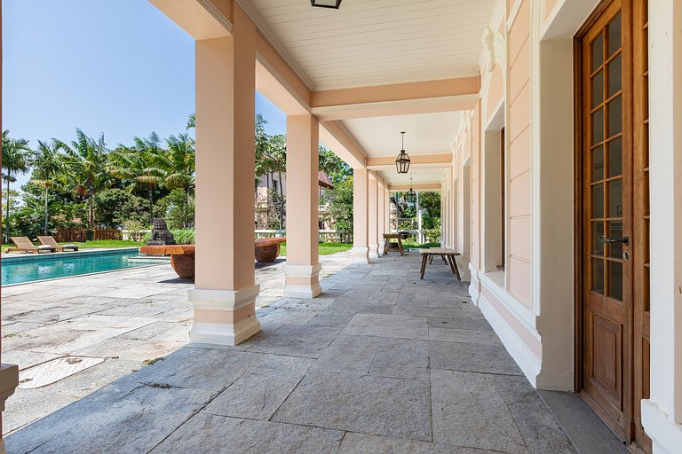 Rio013 - Vende-se imóvel histórico no Jardim Botânico