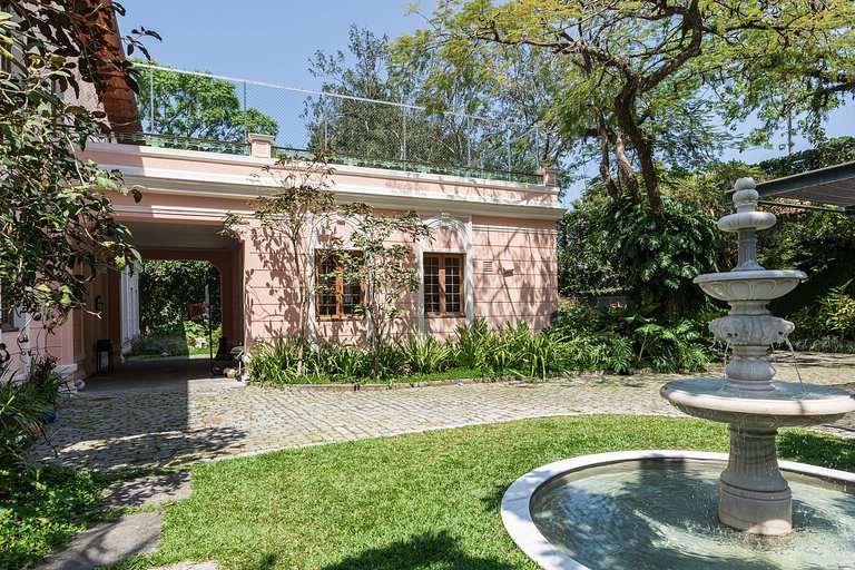 Rio013 - Vende-se imóvel histórico no Jardim Botânico