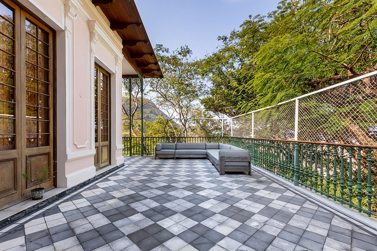 Rio013 - Vende-se imóvel histórico no Jardim Botânico