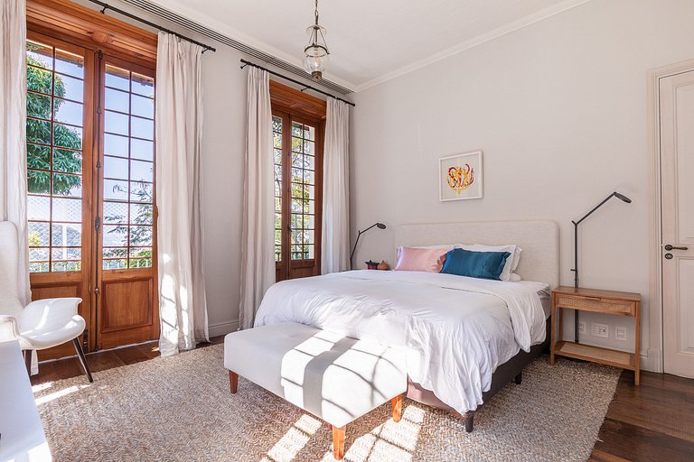 Rio013 - Vende-se imóvel histórico no Jardim Botânico