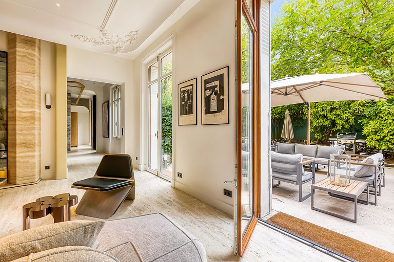 Par051 - Luxury apartment with garden Avenue Foch