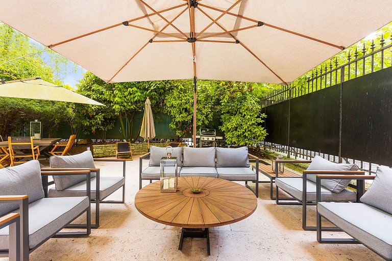 Par051 - Apartamento de luxo com jardim