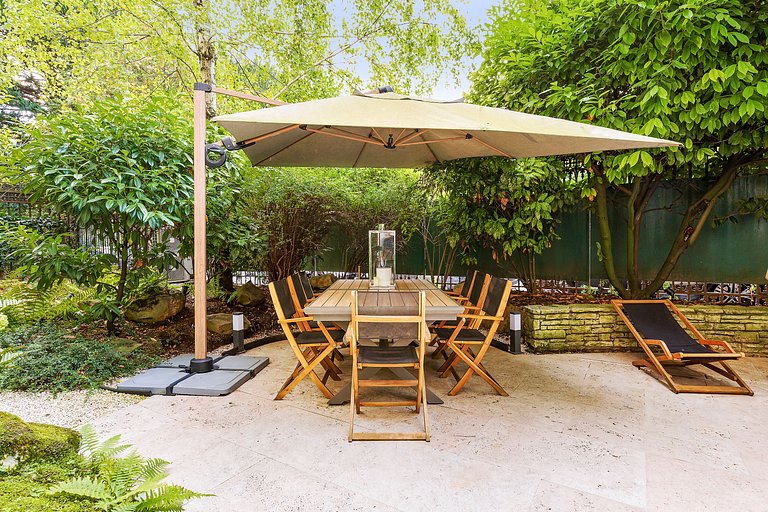 Par051 - Appartement luxueux avec jardin privé