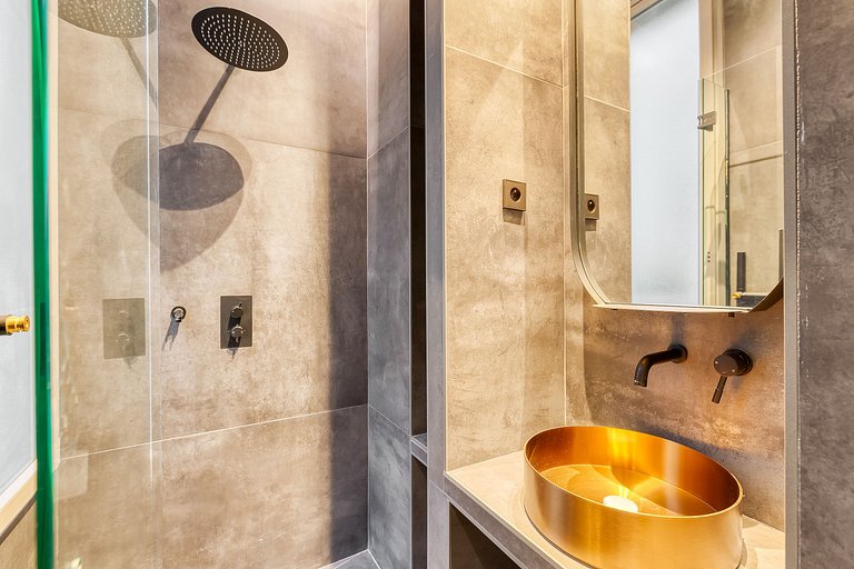 Par051 - Appartement luxueux avec jardin privé