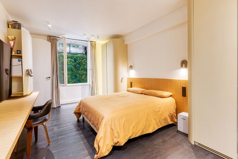 Par051 - Appartement luxueux avec jardin privé