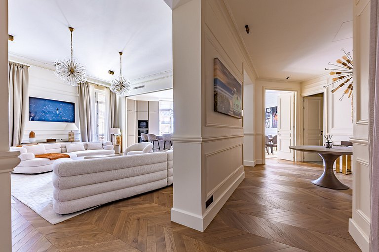 Par011 - Exceptional Apartment – Avenue Montaigne