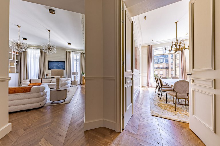 Par011 - Exceptional Apartment – Avenue Montaigne