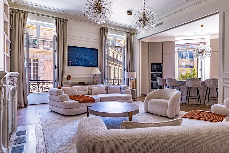 Par011 - Exceptional Apartment – Avenue Montaigne