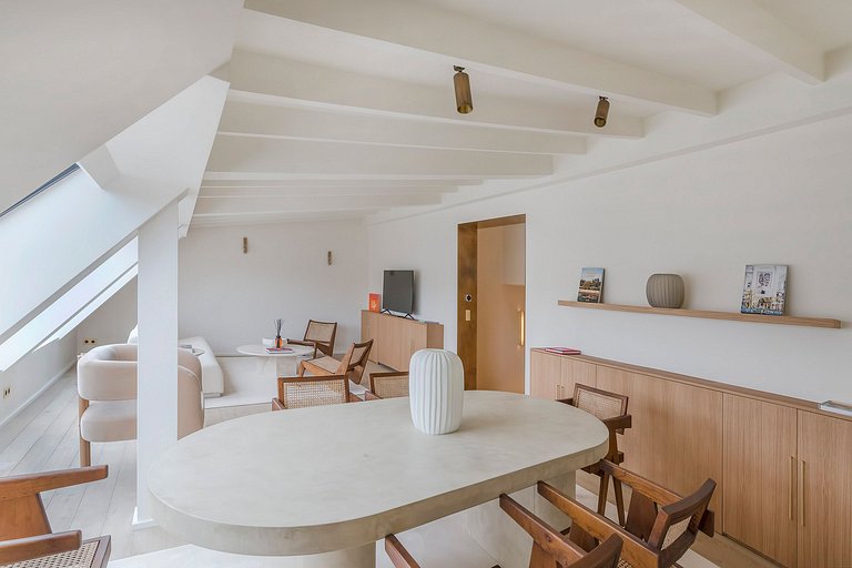 Par291 - Amazing 5 bedroom duplex in Triangle d'Or
