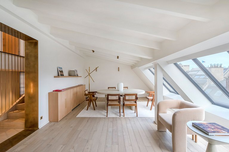 Par291 - Magnifique duplex dans le Triangle d'Or