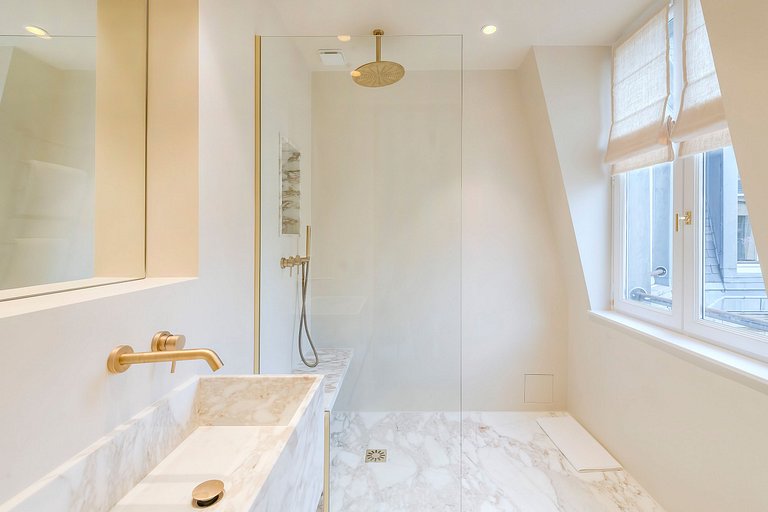 Par291 - Magnifique duplex dans le Triangle d'Or