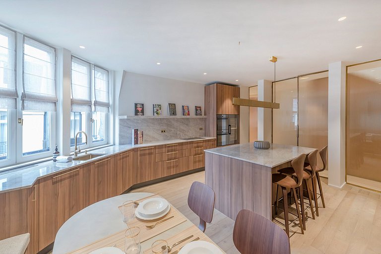 Par291 - Magnifique duplex dans le Triangle d'Or