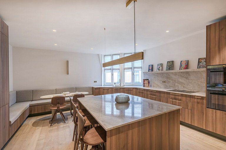 Par291 - Magnifique duplex dans le Triangle d'Or