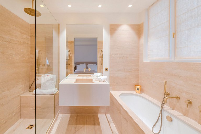 Par291 - Magnifique duplex dans le Triangle d'Or