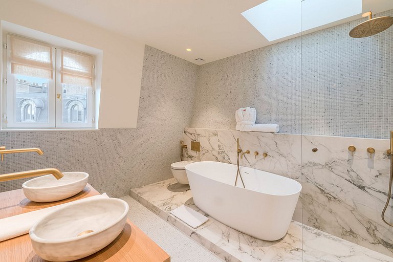 Par291 - Amazing 5 bedroom duplex in Triangle d'Or