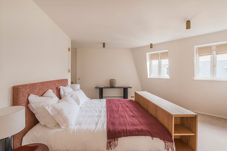 Par291 - Amazing 5 bedroom duplex in Triangle d'Or