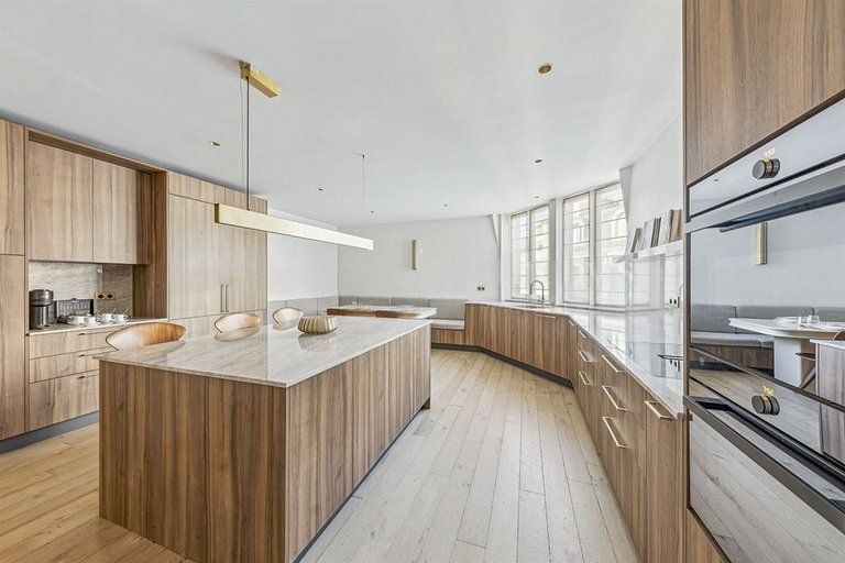 Par291 - Amazing 5 bedroom duplex in Triangle d'Or