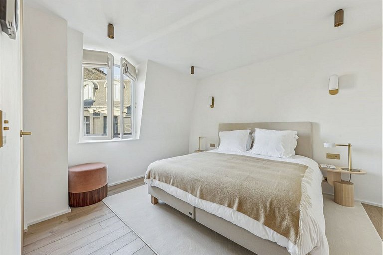 Par291 - Amazing 5 bedroom duplex in Triangle d'Or