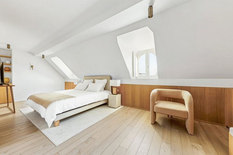 Par291 - Amazing 5 bedroom duplex in Triangle d'Or