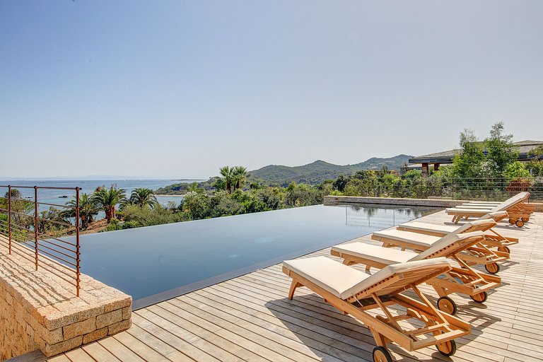 Car009 - Villa de lujo en Cala Longa