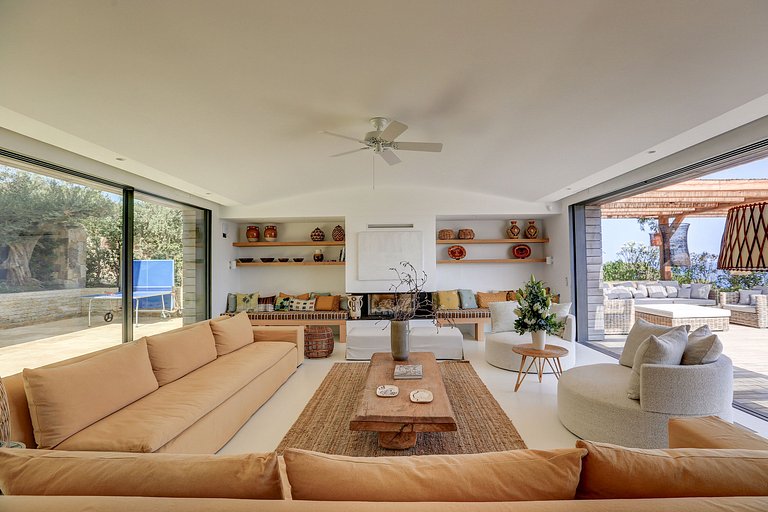 Car009 - Mansão de luxo em Cala Longa