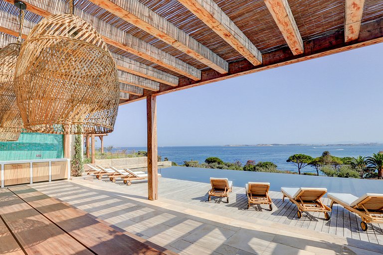 Car009 - Propriété de prestige à Cala Longa