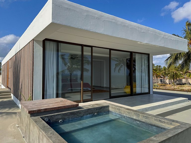 Cea075 – Beachfront House in Guajiru Island, Ceará