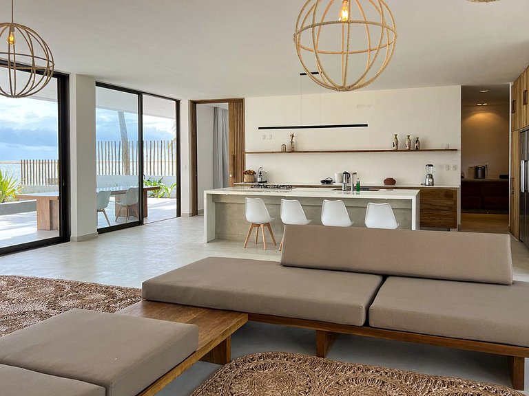 Cea075 – Beachfront House in Guajiru Island, Ceará