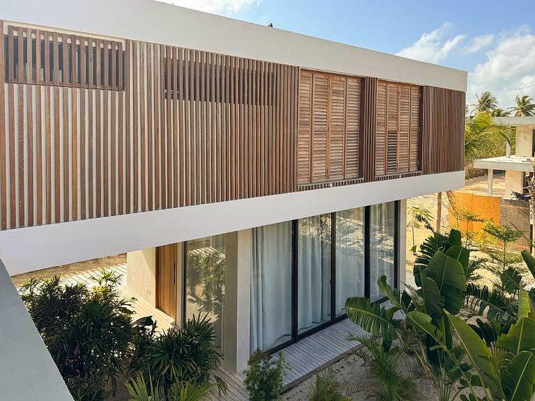 Cea075 – Beachfront House in Guajiru Island, Ceará
